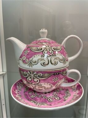 Grace’s Teawate 4 piece set!